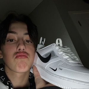 Meet your Posher, Josh